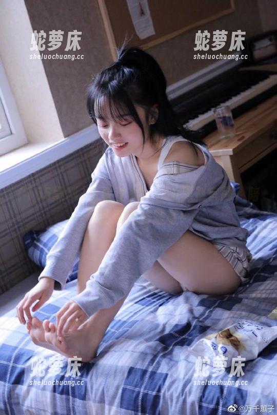 免费查看！155黑料官网，陪你到深夜的黑幕！