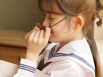 www.17网页里的瓜，早已成为我的夜晚饮料配方