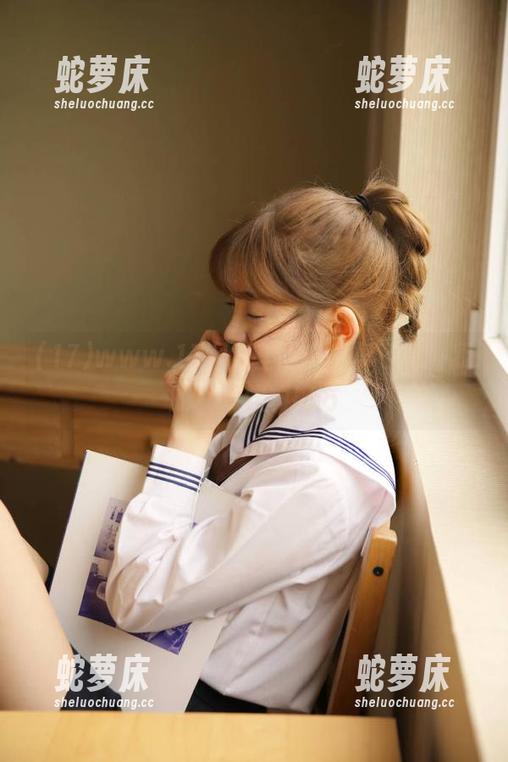 www.17网页里的瓜，早已成为我的夜晚饮料配方