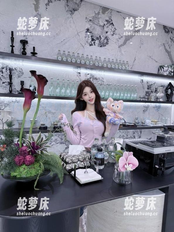 下载“51今日吃瓜”，福利多到吃不完，让你羡慕得想掉头发。