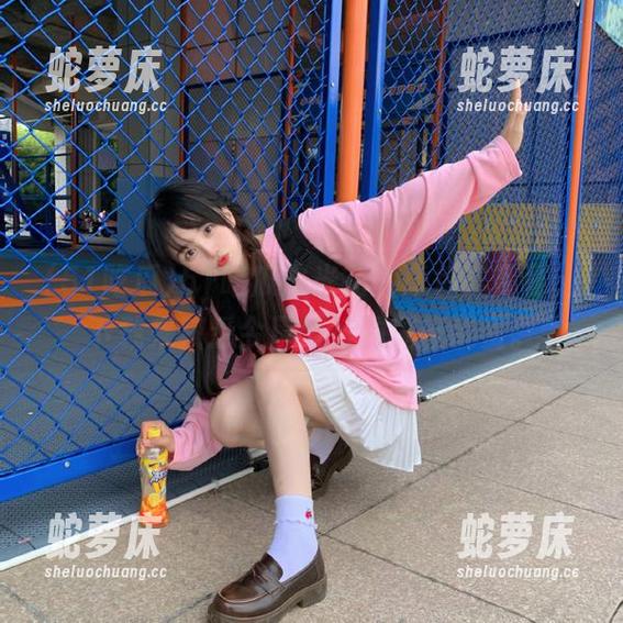 51吃瓜爆米花大章鱼式揭秘，下载来获悉今日流行的深夜谈资。