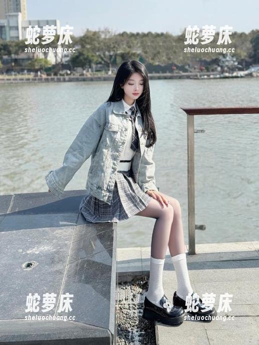 在51吃瓜网的传送门前，不怕不怕，跟我一起看爆黑料直播吧！