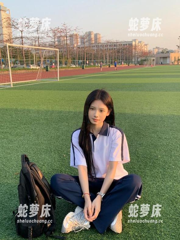 走进51爆料网页，看瓜如探险，心情两极化又好玩