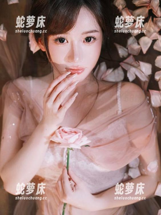 就像横穿人群，观看“58吃瓜”，“瓜”从这一边滚到那一边。