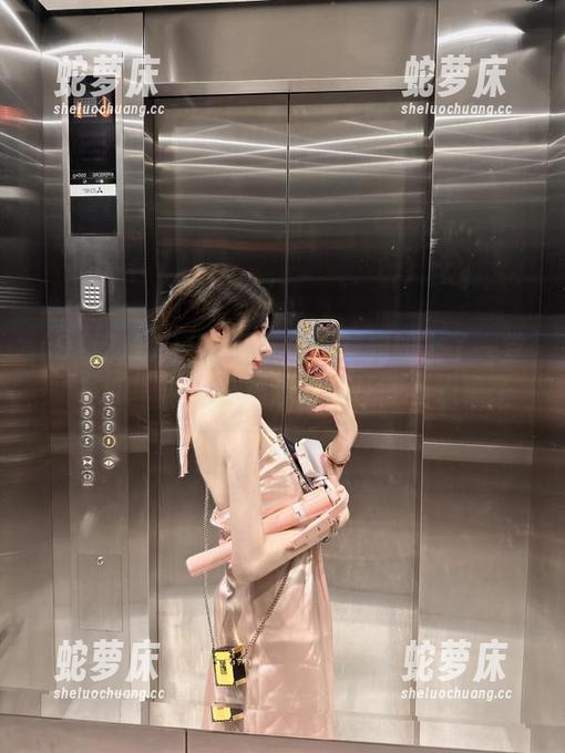 91吃瓜首页视频宛如上了一堂“吃瓜”课，在线观看都让我有点晕了