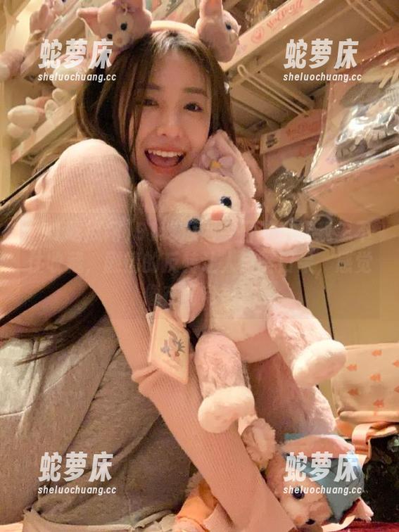 91吃瓜网今日的瓜让我忍不住收藏，剧情的反转让人目瞪口呆，感觉像在看电影！