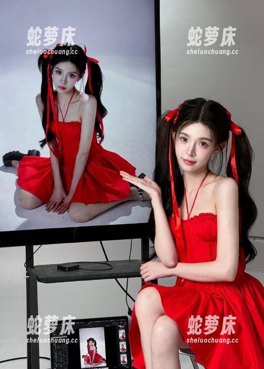 我在线边吃瓜边翻白眼，95吃瓜不枉我这一点好奇心！