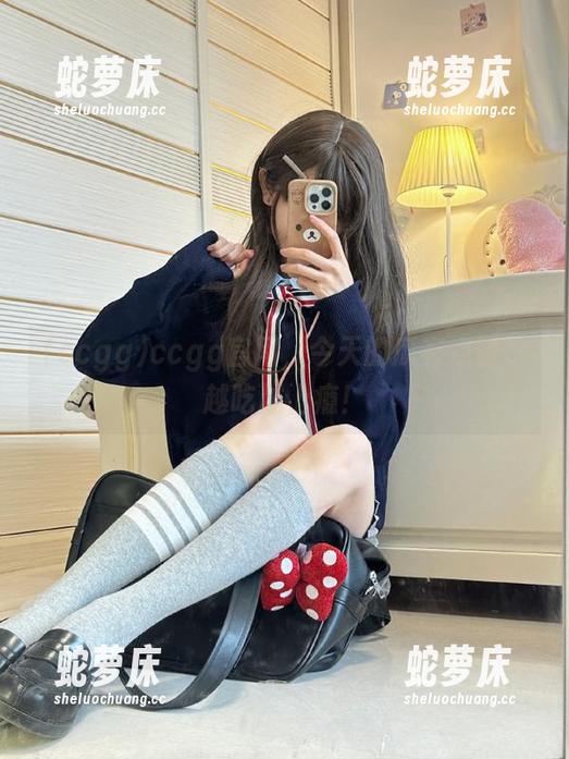 ccgg官网，今天的瓜有点甜，越吃越上瘾！