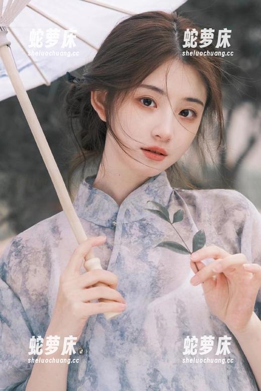 拍拍手，欢迎“hlw”的新线路，欣赏美食，还是搭配激情？