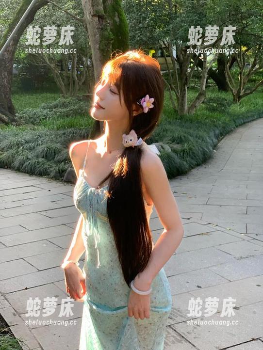 不得了，不得了，今晚又在“hlw”官网被震撼了！