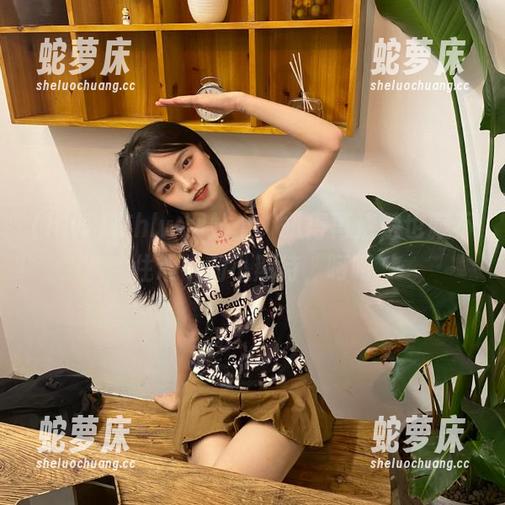 在hlw网站上，扒得再清楚也藏不住心中的小期待，呵呵