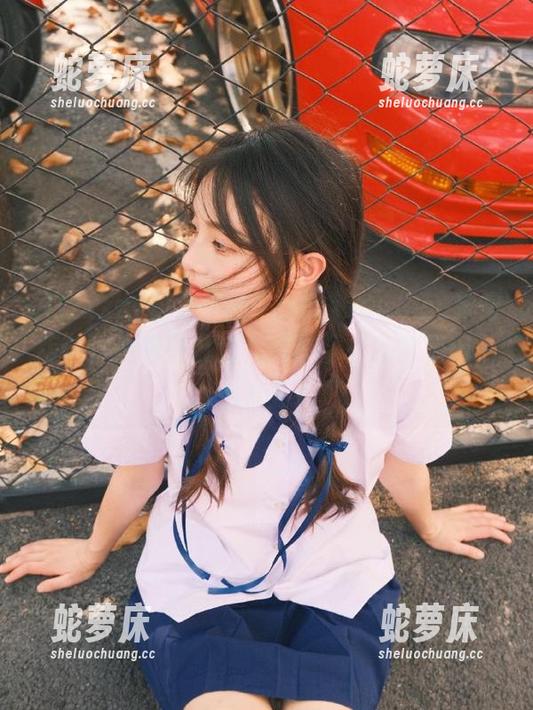 看了一会“tttzzz668.su苹果版”，竟有些沉迷，这样下去我会变得多么八卦？