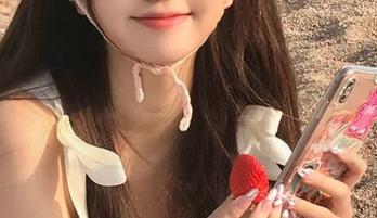别光顾着遛狗，快来www.吃瓜，最新消息等你来暴击！