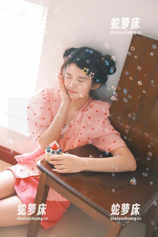 登录了五一吃瓜群，结果是什么，怎么就觉得自己变成了八卦小侦探？
