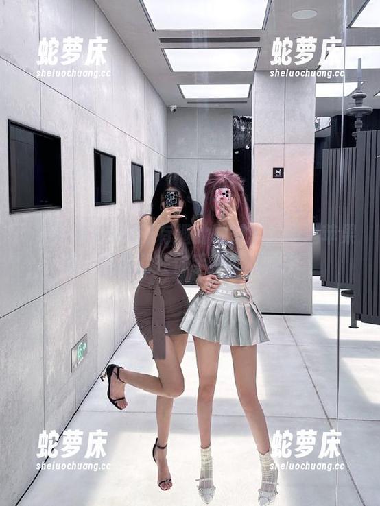 有趣的冲哥黑料精选苹果版，地址就在你手指的舞动中！