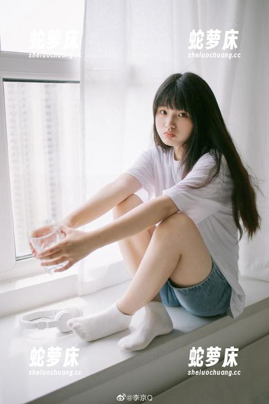 吃瓜718的资源很丰富，怀疑是不是有传送门，咋那么多刺激信息！
