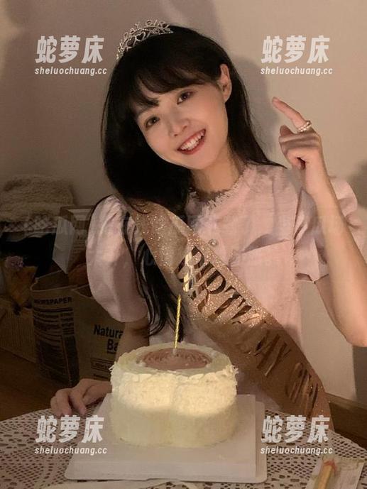 把在线吃瓜网下载了，坐等瓜场大开，心情越来越膨胀。