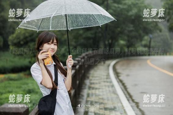 一根手指的事，点这链接下载吃瓜网，就可以游走在朋友圈的瓜田之中
