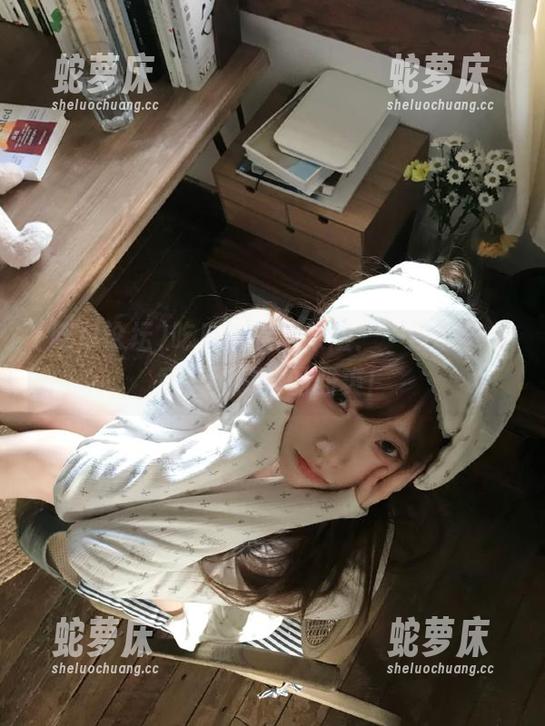 吃瓜论坛苹果版：一口下去，竟是柠檬味的酸爽！