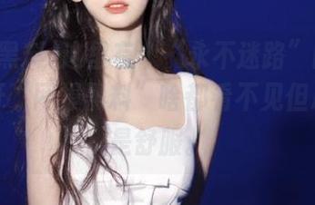 这里有个“永不迷路”的按钮，点开“网爆黑料”啥都看不见但心里还是舒服。