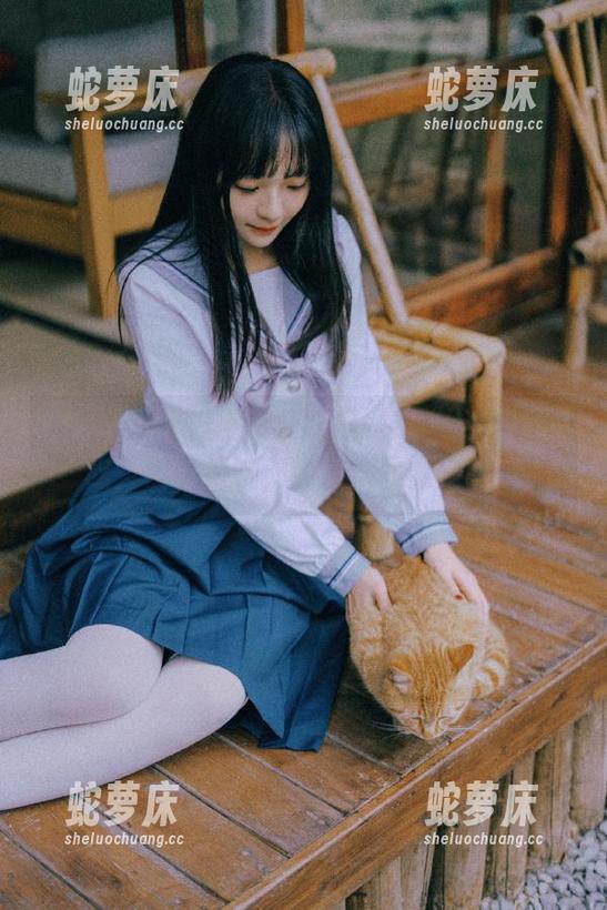 “网红吃瓜网51”：有瓜就吃，没事闲聊，芸芸众生聚一堂！