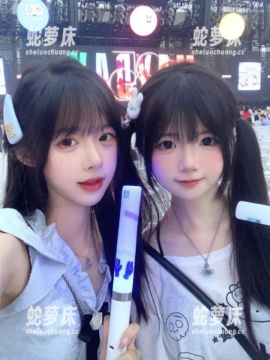 都说抖音是个疯狂的地方，分享一下这位网红的黑料51，真是槽点满满！