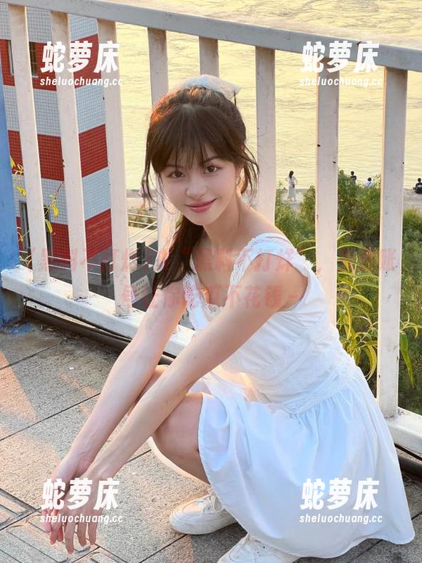 来“黑料不打烊”，免费账号让你吃瓜不花钱～