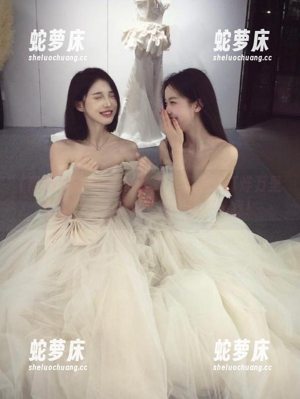 点击登录“黑料不打烊万里长征”，一起追踪瓜，别羡慕我！