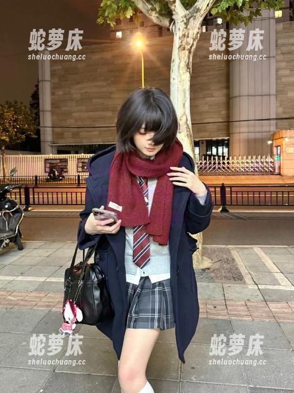 再不看就晚了，tttzzz黑料不打烊发布2025网页版，年代感强烈的新老对比来袭！