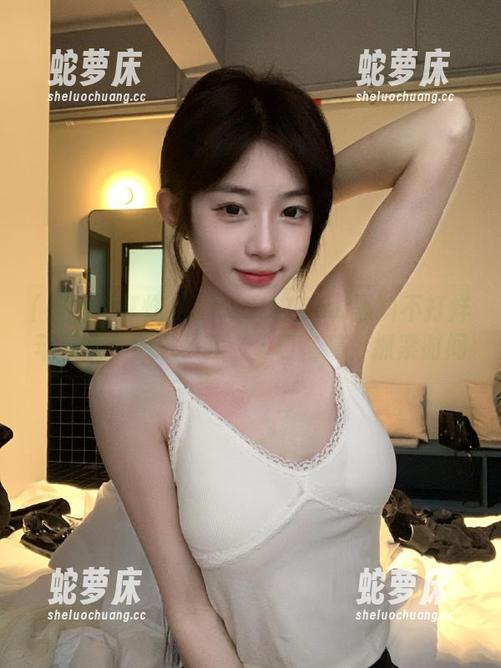 打卡zztt15.su黑料不打烊苹果版，别忘了找‘入口’唷！抓紧时间