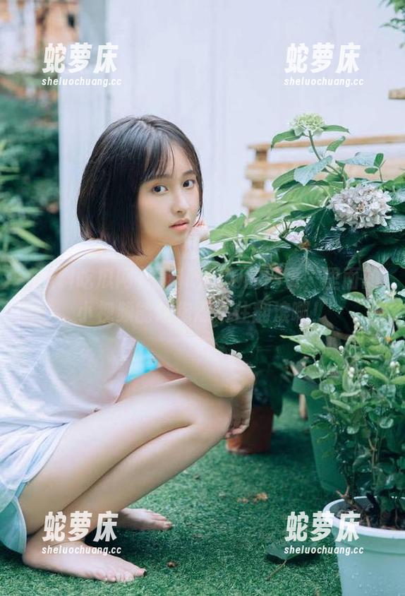 黑料吃瓜网的网页，里面的小视频能让你忍不住翻滚啊！