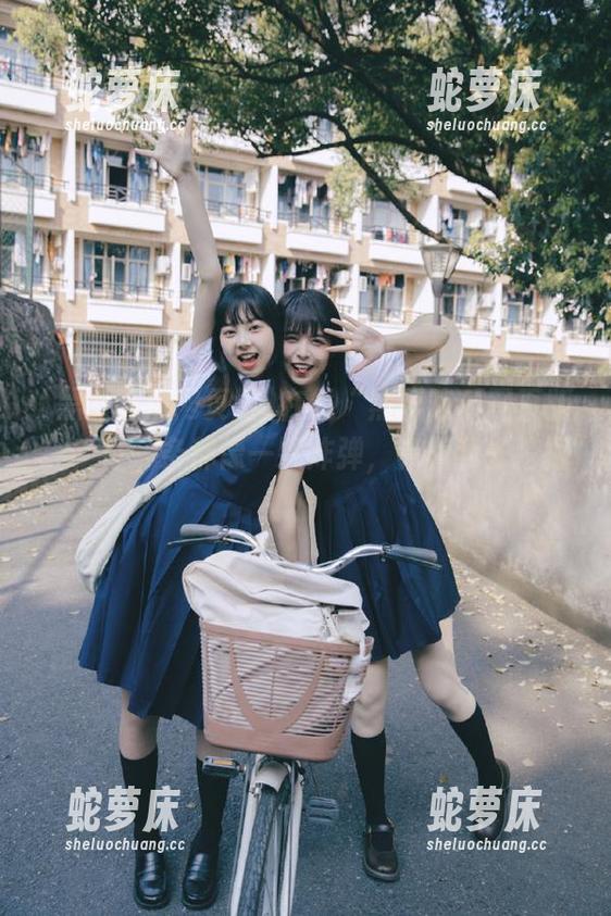 在线“黑料吃瓜网页版”，每一条都像一颗炸弹，等着我去挖掘！