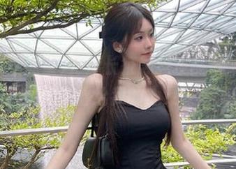 万篇长征黑料正能量，直达快乐的小道，留给我的心灵一片清新。