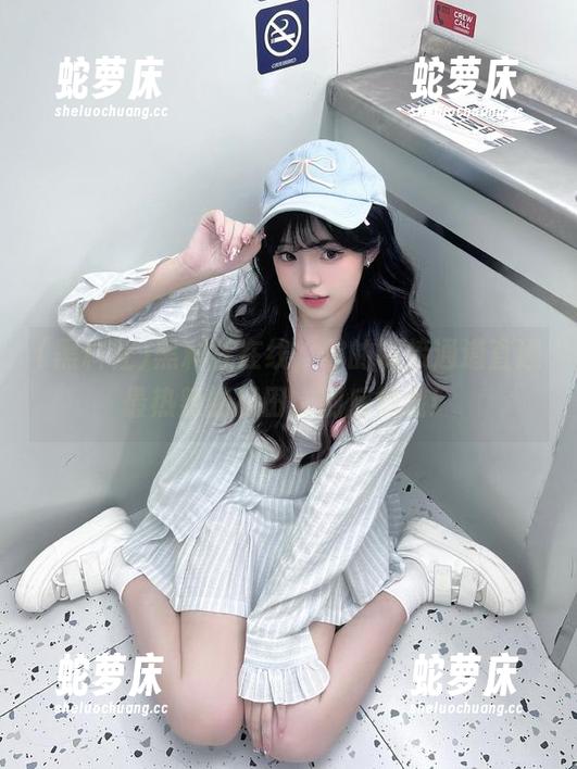 黑料社在线，你的链接通道直通最热辣的瓜田，别后悔哦！