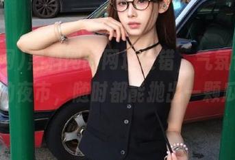 黑料网的网址没错，气氛像个不打烊的夜市，随时都能抛出一颗瓜来！
